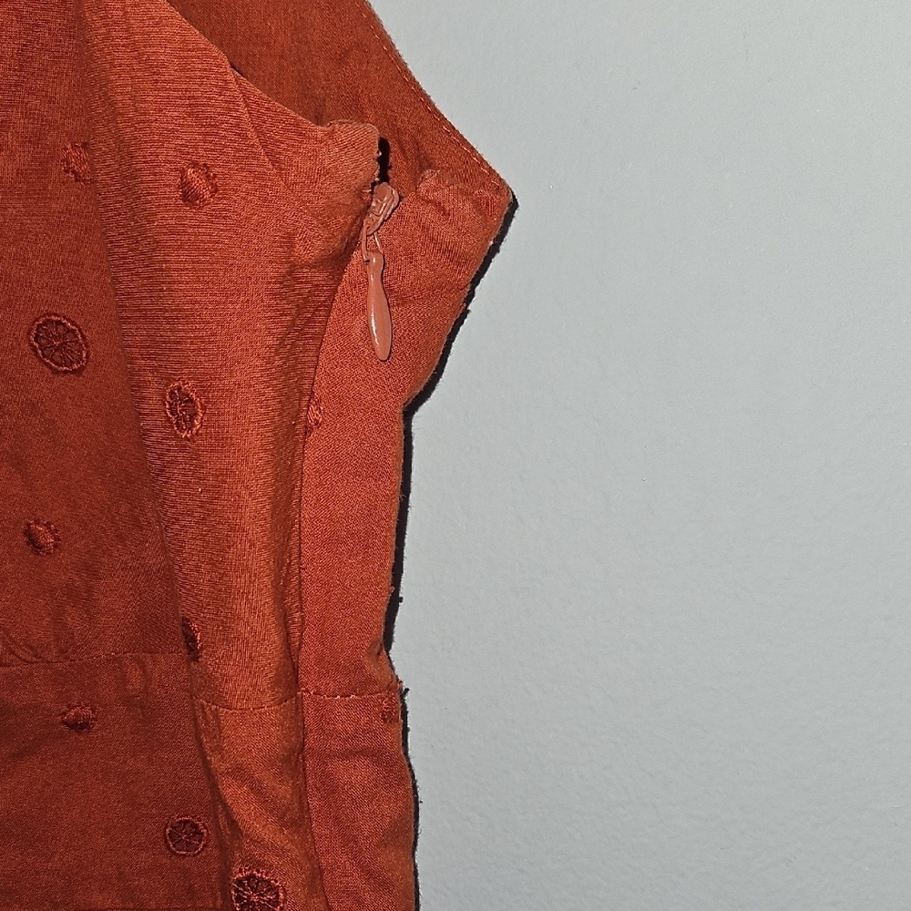 Ann Taylor Loft Rust Orange Embroidered Sleeveless Faux Wrap Front Top Size 12 - Picture 4 of 9